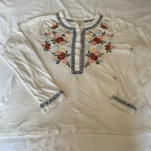 Style & Co. Floral Embroidered Long Sleeve Top size S thumbnail 2