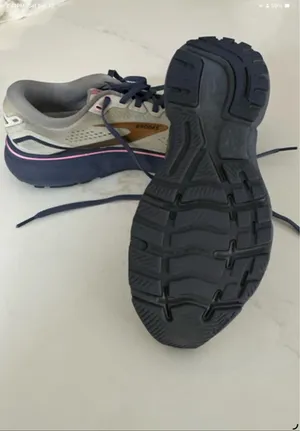 Ladies Brook Ghost Sneakers  thumbnail 3