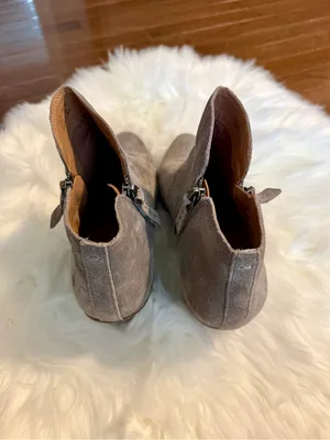 FRYE Women's Suede Ankle Booties in Taupe Size 9.5 thumbnail 2