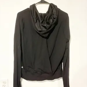 Lululemon Size 10 Scuba‎ Hoodie Womens Black Full Zip Logo Athleisure Gym thumbnail 4