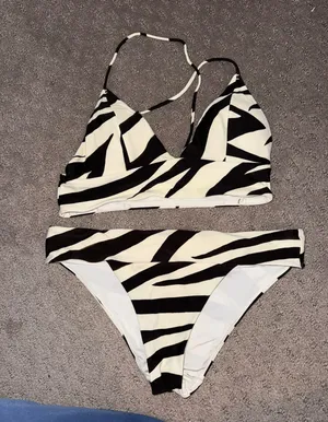Two Piece Bikini Set thumbnail 3