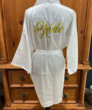 Bride Robe, white satiny material, wore 2 hours Size XL thumbnail 2