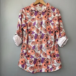 Duluth Trading Co Button Up Shirt Size Small Nylon Floral Hiking Vented Roll Tab thumbnail 2