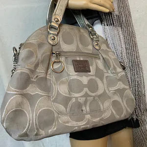 COACH M Size Tan Signatur Jacquard Fabric Handbag thumbnail 11