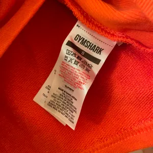 Gymshark Apollo Graphic Long Sleeve Crop Top Size Small Orange thumbnail 5