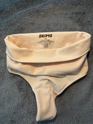 Skim sculpt mid waist thong thumbnail 2