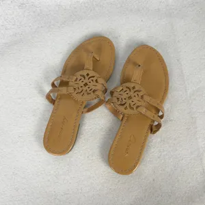 Circus NY Thong Sandals Womens 6 Medallion Laser Cut Tan Summer‎ thumbnail 7