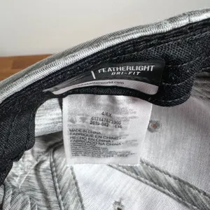 NIKE Featherlight Ponytail Opening Cap Hat Girls 4/6X Gray Pink Bill Logo thumbnail 5
