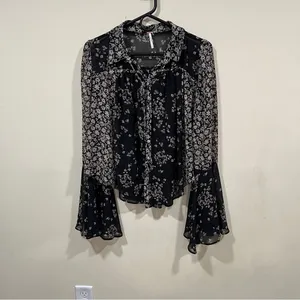 NWT Free People Serena Floral Bell Sleeve Printed Blouse size small black boho thumbnail 3
