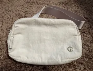 Lululemon Everywhere Belt Bag 1L White‎ Opal Crossbody Waist Bag thumbnail 1