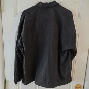 Athleta Button Front Nylon Shirt Black Women’s Medium Oversized Lightweight NWOT thumbnail 3