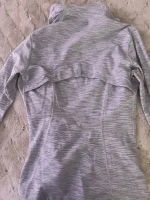Lululemon Jacket size 6 thumbnail 2