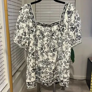 Max Studio top size Large thumbnail 2