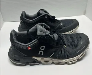 ON Women's Cloudflyer Running Sneaker Shoes Black White Size 6 Medium thumbnail 1