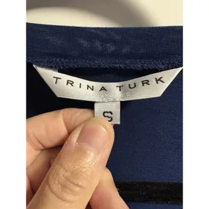 Trina Turk Ruffle Sleeve Top Womens Small Navy Blue Scoop‎ Neck 2206101MH1 thumbnail 3
