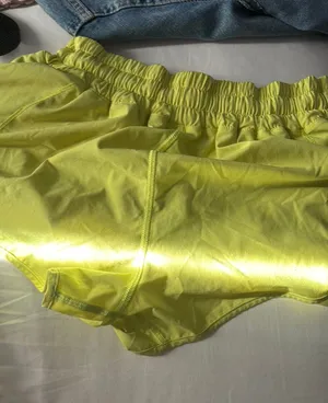 Lululemon Shorts Hotty Hot thumbnail 1