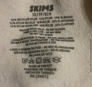 SKIMS Strapless Sculpting Shortie Bodysuit thumbnail 5