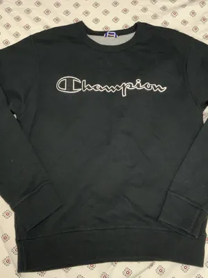 Champion Women’s Black Pullover Sweater Small Logo Round Neck Long sleeve thumbnail 1