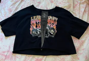 Cropped Tee Black Size L thumbnail 1