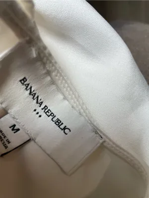 Banana Republic White Sleeveless Layered Hem Blouse thumbnail 2