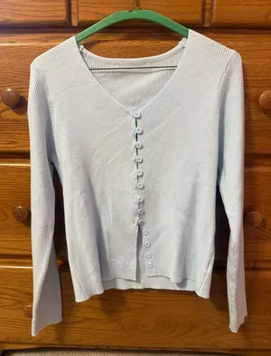 Light blue long sleeve with buttons Size M thumbnail 1