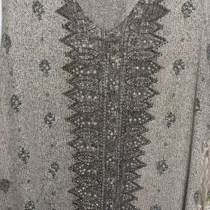 Vocal Apparel Mystic Shimmer Lace Tank‎ in Beige Size Large Lightweight V Neck thumbnail 4
