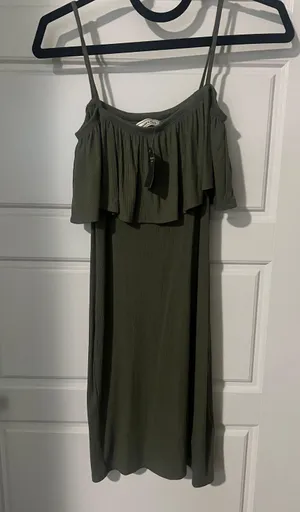 New With tags Abercrombie Green Dress thumbnail 1