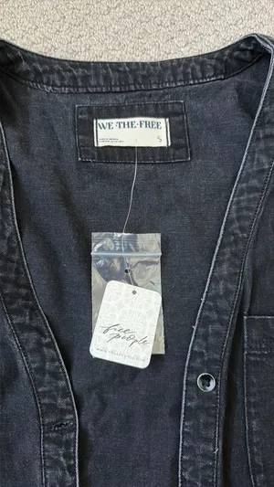 Free People We The Free Women’s Black Denim Southside Vest Size Small thumbnail 3