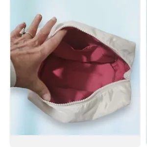 White‎ Cosmetic Bag thumbnail 2