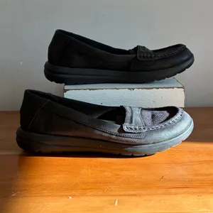 Clarks Cloudsteppers Sillian Paz Black Loafers Womens 7.5 M Slip On‎ Shoes thumbnail 2