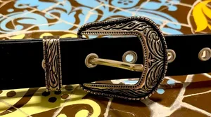 WESTERN FASHION Belt with Western Buckle. Sz: 7/28” thumbnail 1