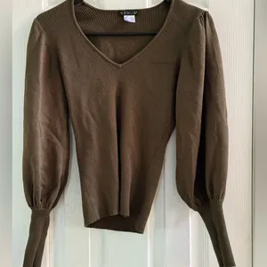 Venus Elegant Olive Green V-Neck Sweater thumbnail 1
