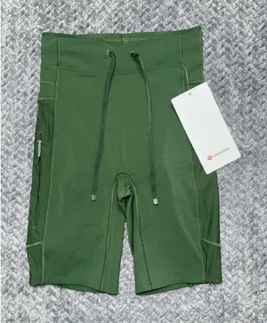 Lululemon Women's Green No Line HR Run Short Zip Pocket Size 0 NWT thumbnail 1