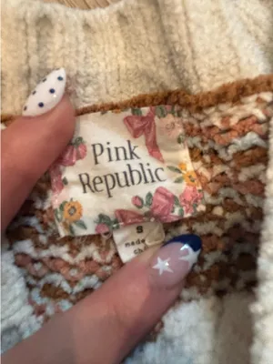 Pink republic cropped sweater woman’s thumbnail 3