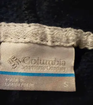 Navy Columbia hoodie with white logo on sleeve, size S #outdoor #athletic thumbnail 2