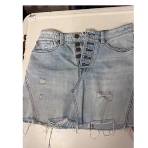 Free People We‎ The Free Distressed Denim Mini Skirt Light Wash Button Fly 26 thumbnail 2