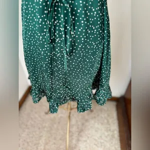 Polly Wrap Mini Dress Polka Dot Ruffle Hem Size 4 Green thumbnail 12
