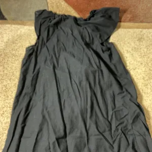 Old Navy Black Ruffle Neck Sleeveless Shift Dress Womens M Black Flounce thumbnail 8