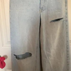 BDG Urban Outfitters Jeans Dipped V Flare Women’s size 24 thumbnail 6