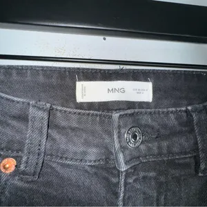 mng by mango 4 Black Straight‎ Leg Jeans CPW7 thumbnail 4