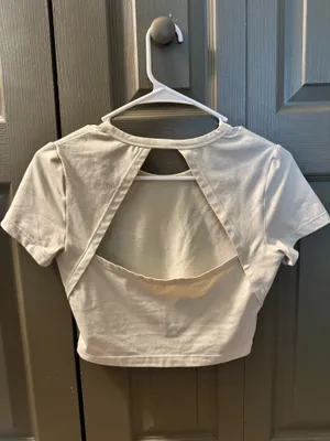 Alphalete cropped shirt thumbnail 3