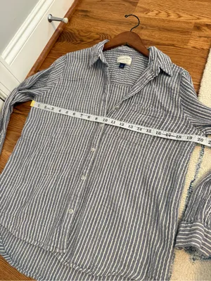 Universal Threads 100% Cotton Striped Collar Button Down Long Sleeve - Medium thumbnail 10