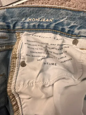 American Eagle High Rise Mom Jean thumbnail 5