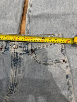 Abercrombie & Fitch Light Wash The 90s Relaxed Jeans High rise size 30 / 10 thumbnail 6