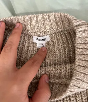 Sweater thumbnail 2