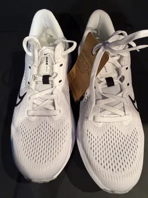 Nike women’s Quest 5 size 9W thumbnail 4