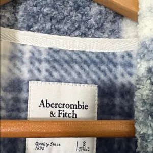 Abercrombie and Fitch A&F Blue Plaid Soft Sherpa Shacket Jacket Coat Size S thumbnail 4