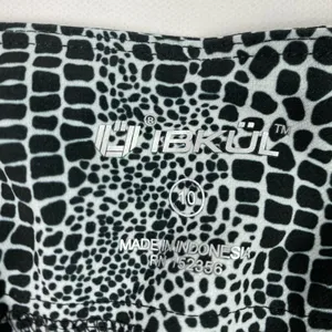 IBKUL Shorts Womens 10 Black White Croc Print Golf Walking Stretch Activewear thumbnail 4