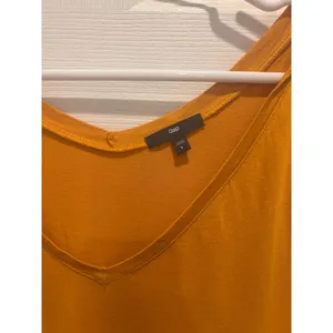 Gap Womens Mustard Yellow 100%‎ Pima Cotton Ruched Cap Sleeve V-Neck Top Large thumbnail 3