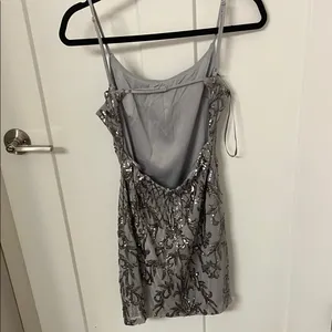 Elegant Silver Sequin mini Dress Gray Size M thumbnail 3
